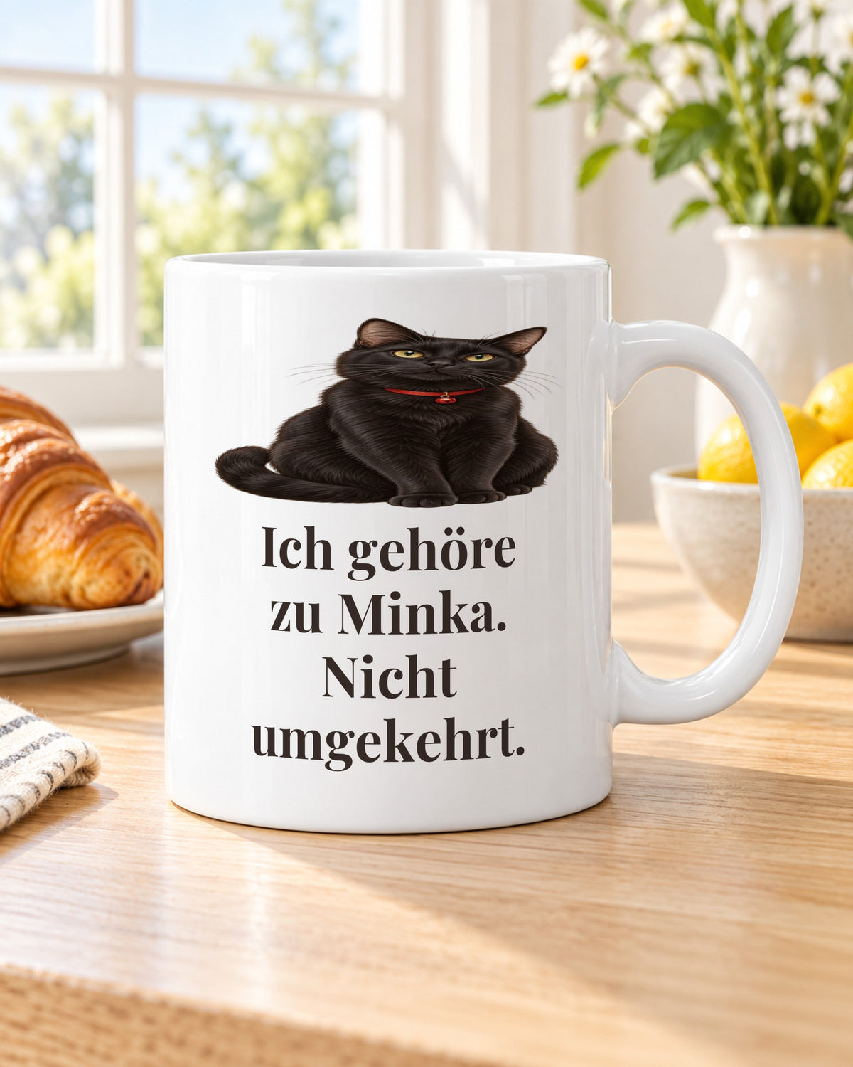 Katzentasse „Ich gehöre zu Minka. Nicht umgekehrt.“ am Frühstückstisch